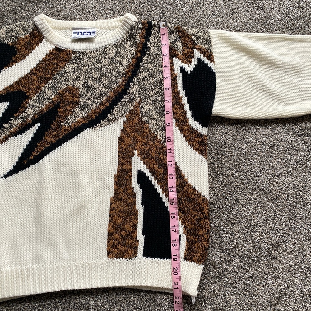 VTG DEB Patterned Sweater - Picture 6 of 7